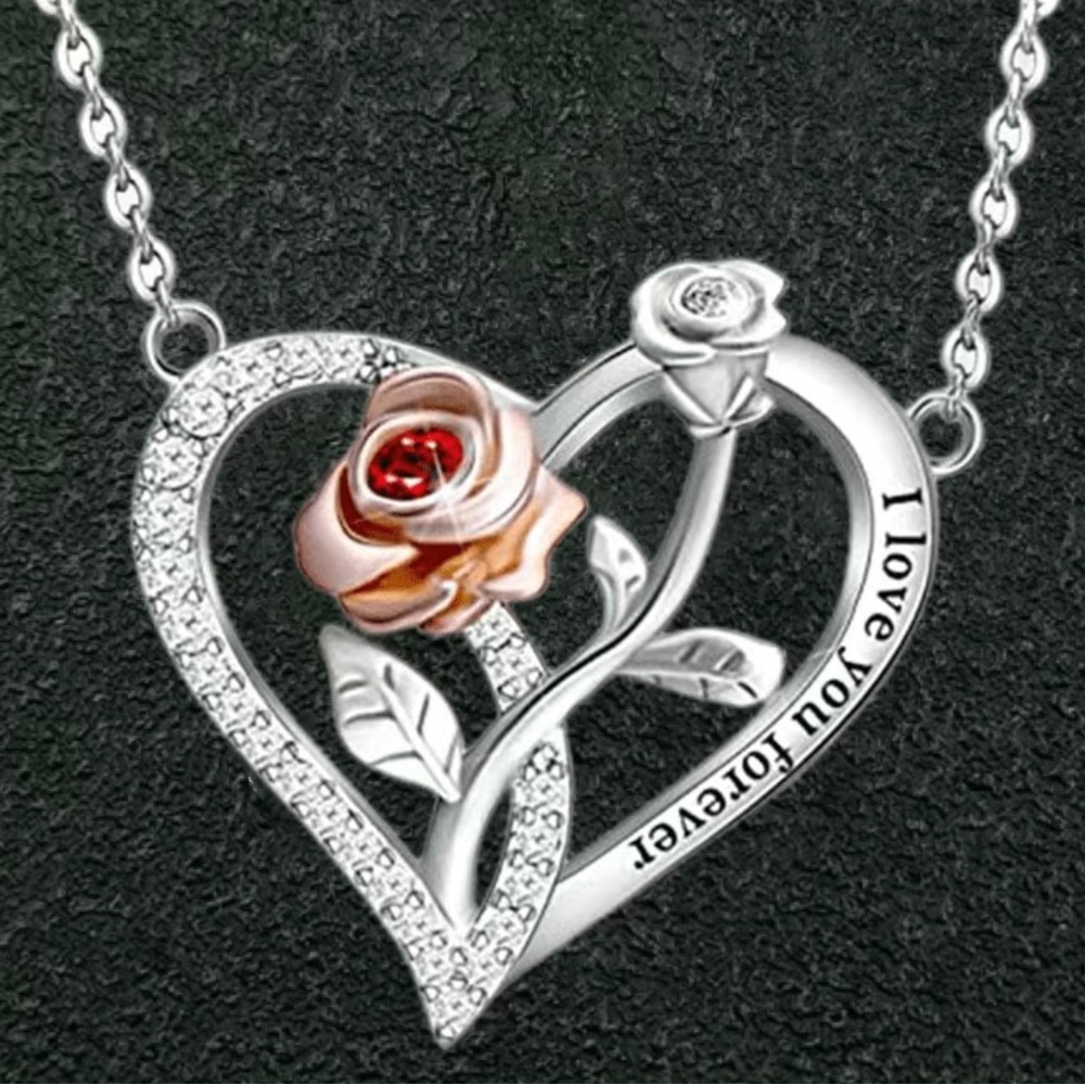 🆕 NWOT Exquisite Fashion Classic Heart Shape Ladies Pendant Necklace.